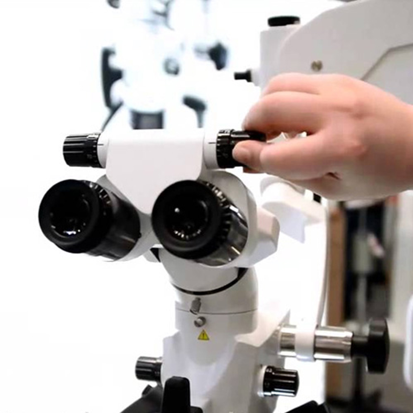 <small>Conservação do </small> Microscópio Cirúrgico