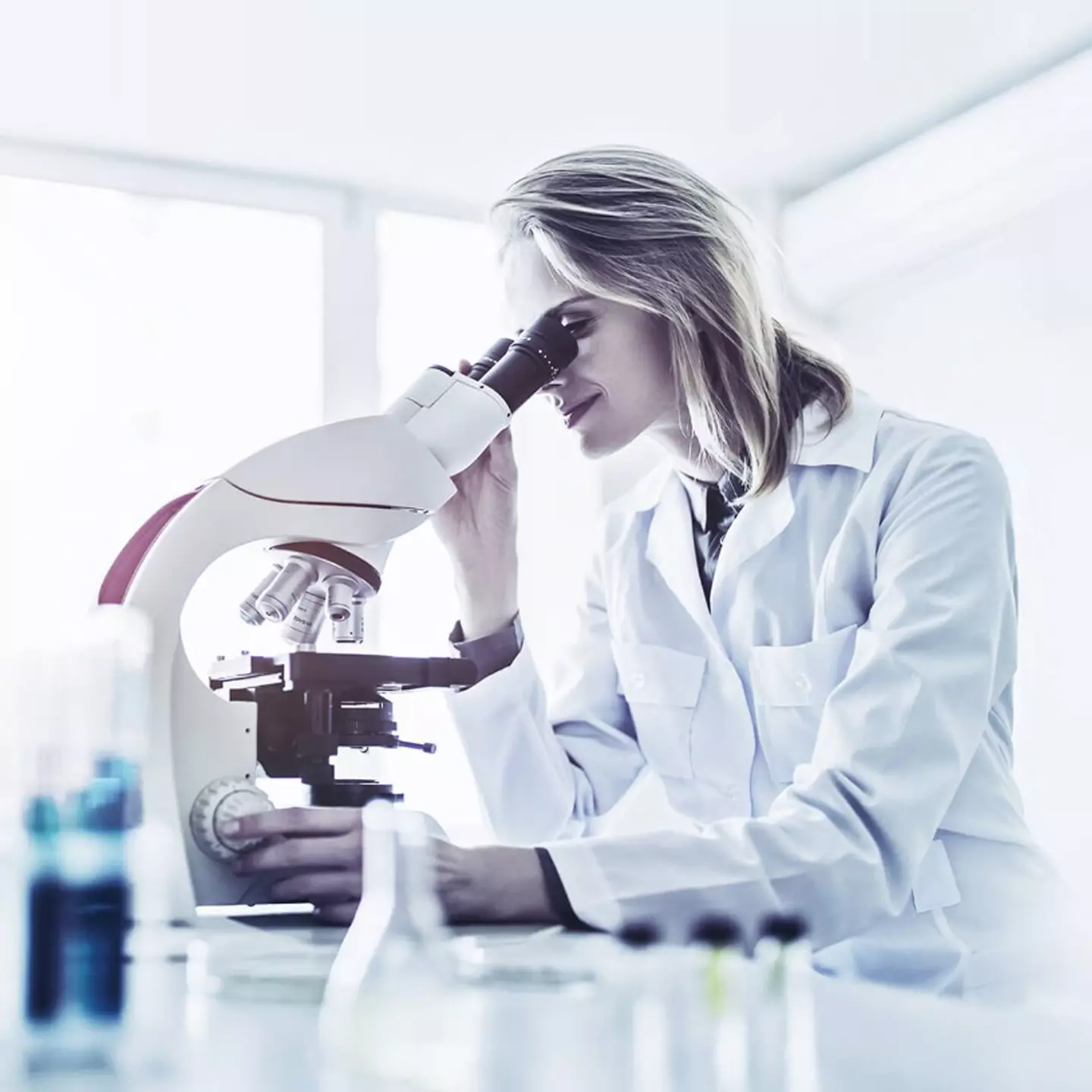 Como Preparar o Microscópio para Uso